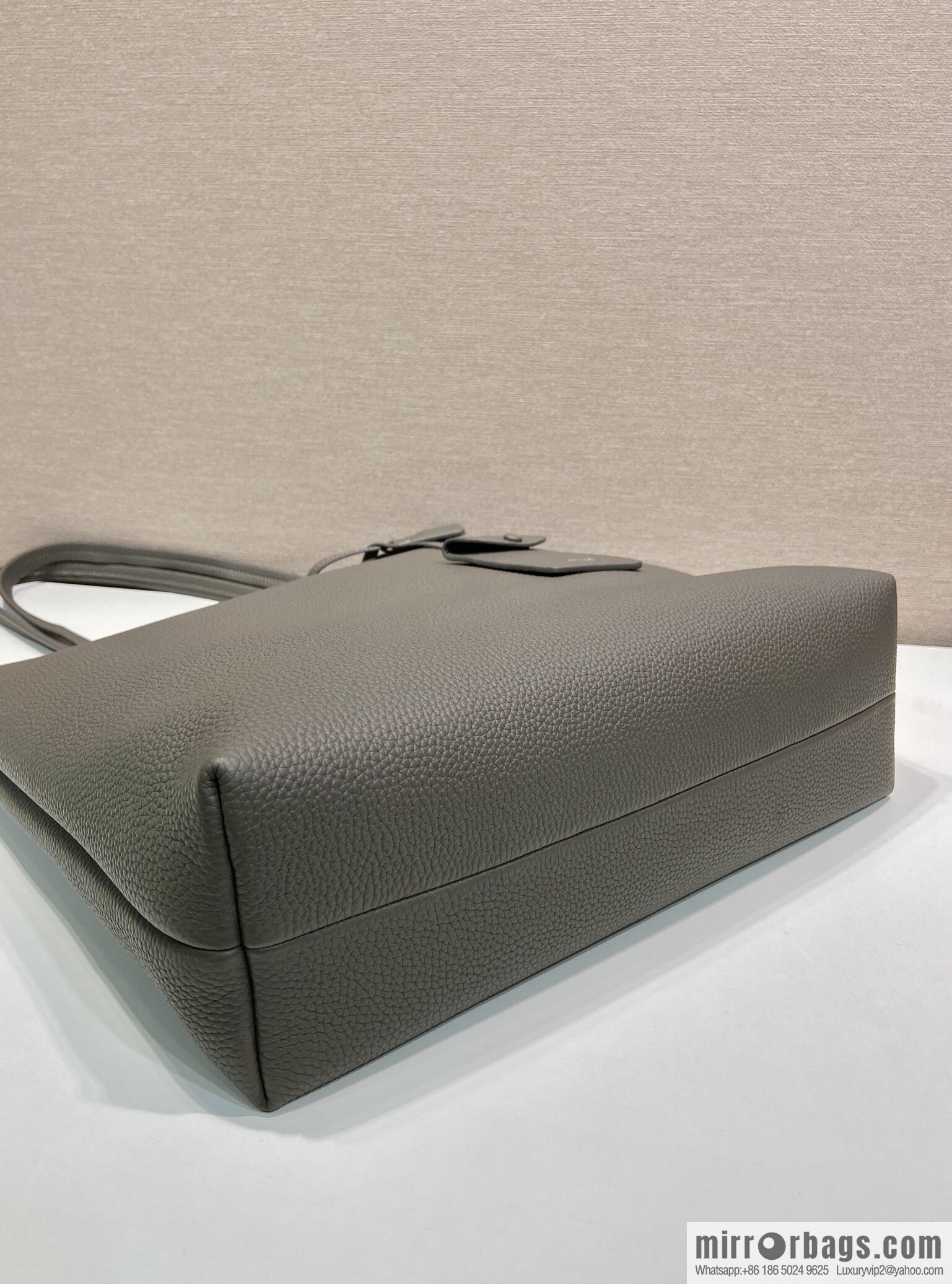 PRADA 🎉 new tote bag 🎉 2VG130 men's 🎉🎉 gray