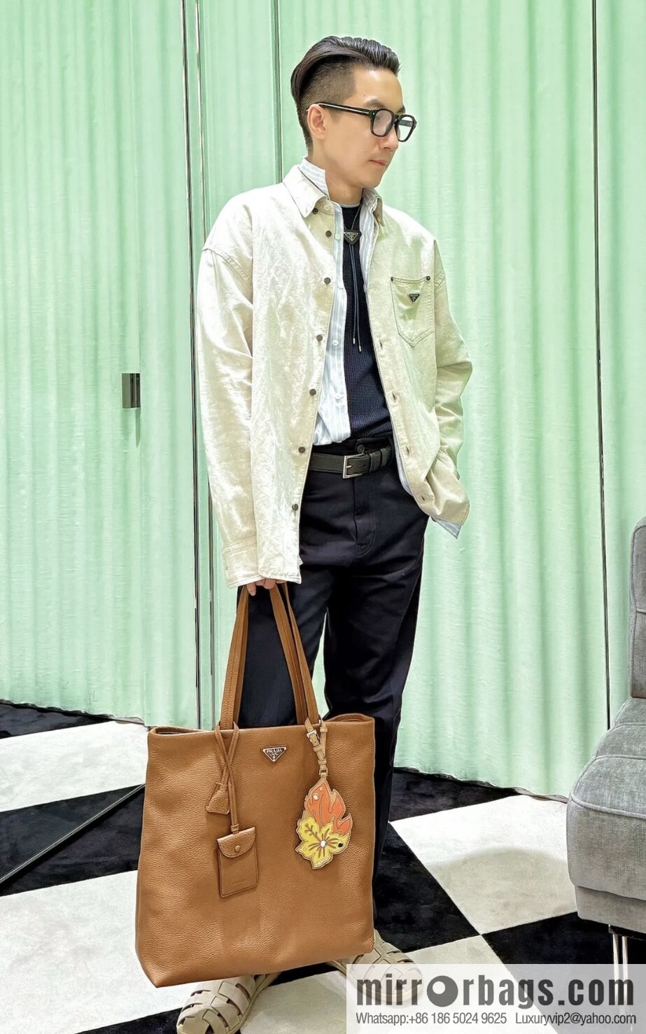 PRADA 🎉 new tote bag 🎉 2VG130 men's 🎉🎉 caramel color