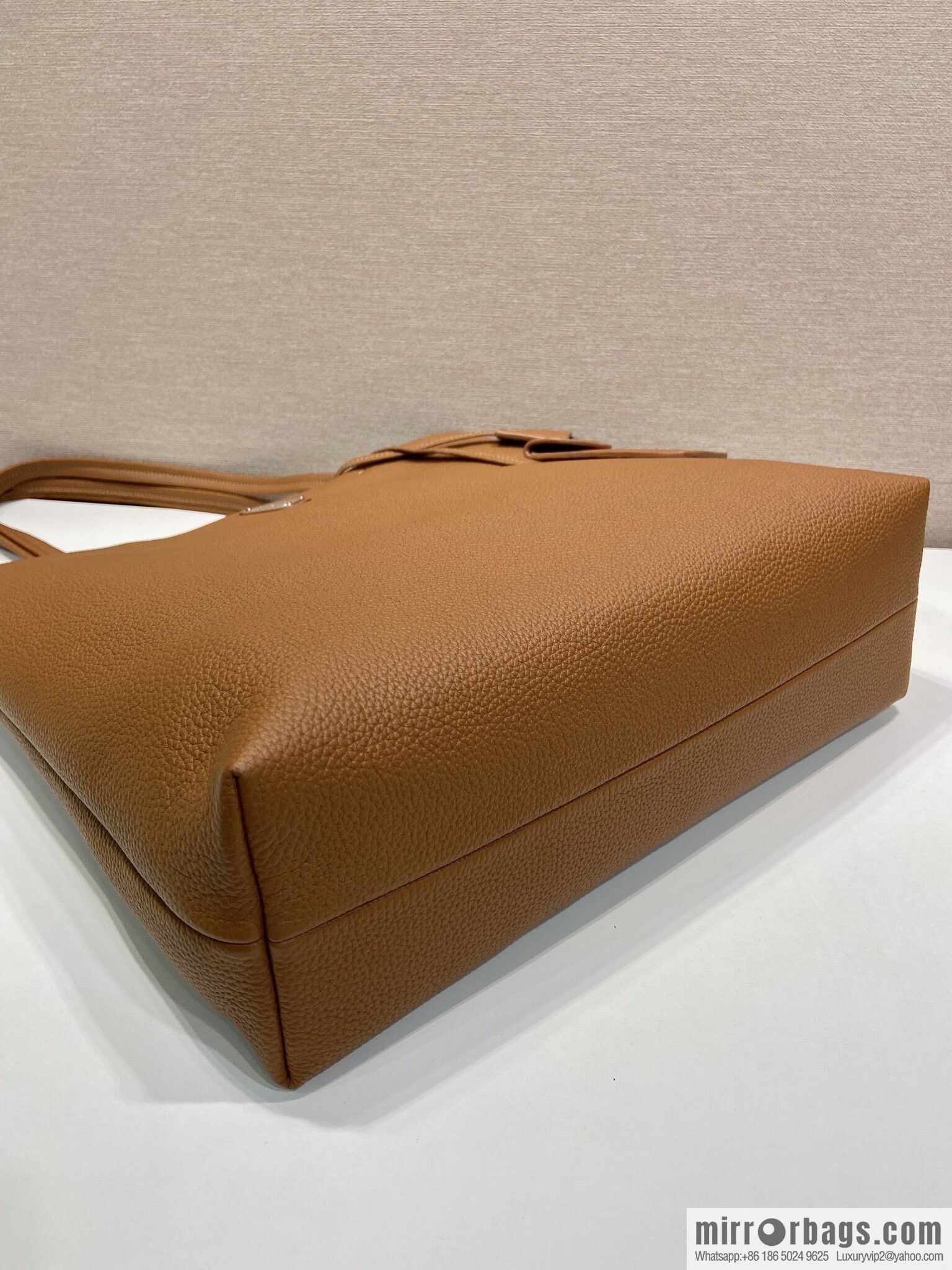 PRADA 🎉 new tote bag 🎉 2VG130 men's 🎉🎉 caramel color