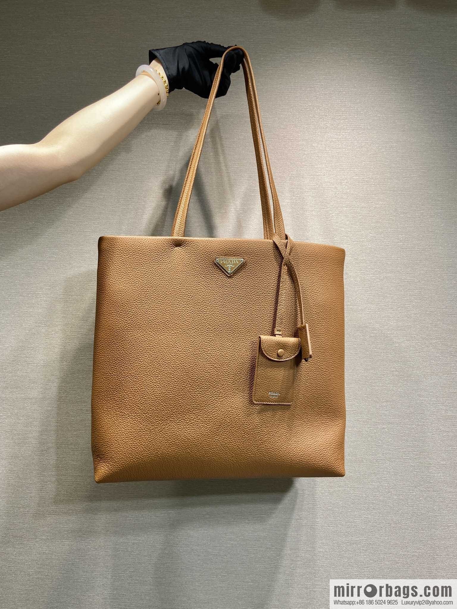 PRADA 🎉 new tote bag 🎉 2VG130 men's 🎉🎉 caramel color
