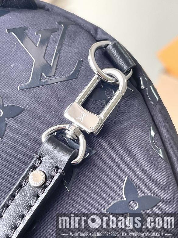 LV Replica Bags Spring M11780 17x22x10cm gf