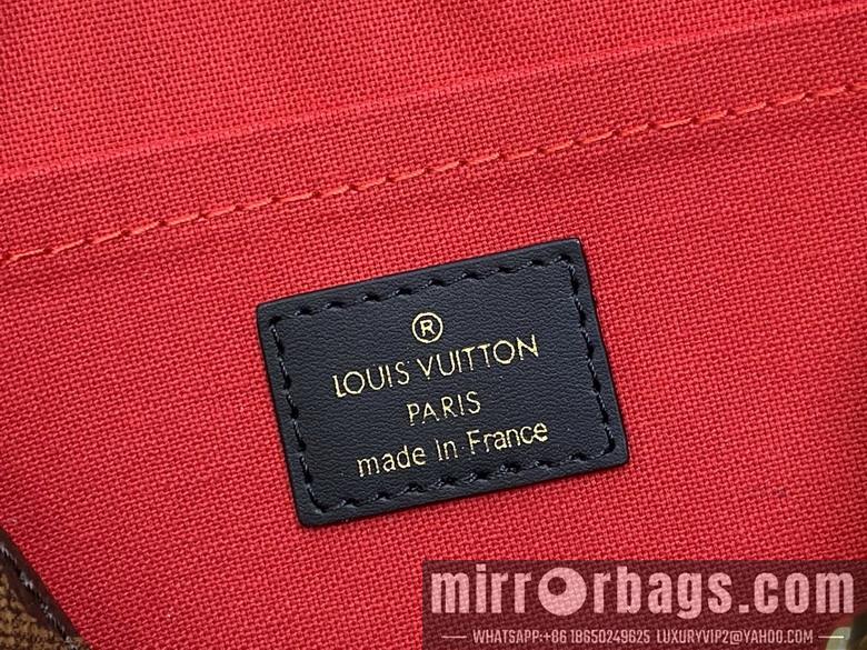 LV Replica Bags On M14236 13x10x25cm gf