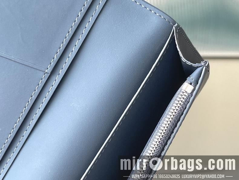 LV Replica Bags Aerogram M81153 10x19x2 cm gf