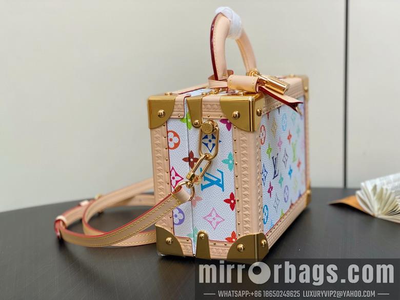LV Replica Bags M13125 22.5x17.5x11cm gf