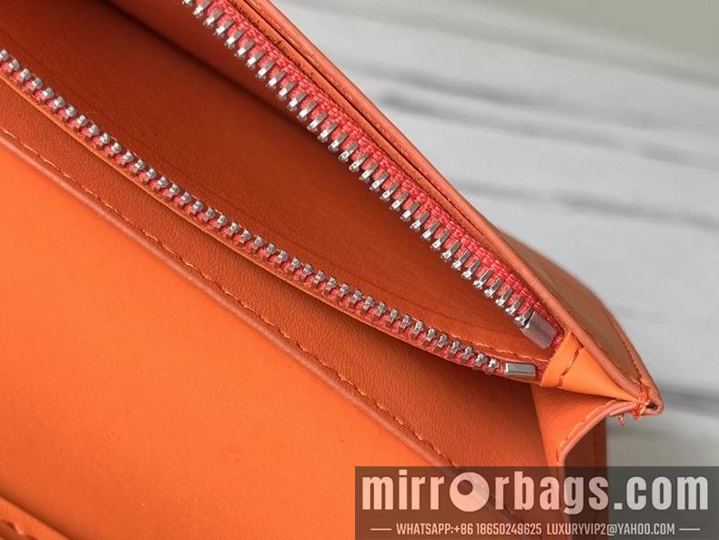 LV Replica Bags Aerogram M81153 10x19x2 cm gf