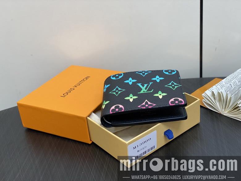 LV Replica Bags Multiple M13909 11.5x9x1.5cm gf