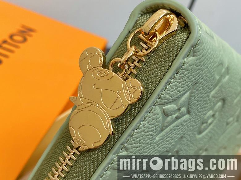 LV Replica Bags TM M13618 19.5x10.5x2.5cm gf2