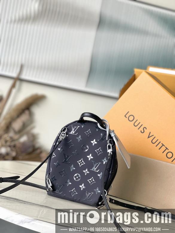 LV Replica Bags Spring M11780 17x22x10cm gf