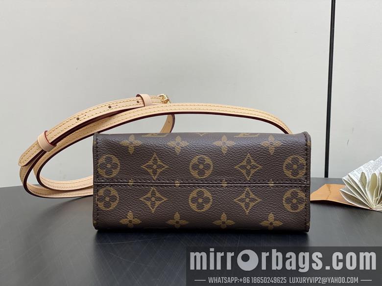 LV Replica Bags On M13668 18x15x8.5cm gf