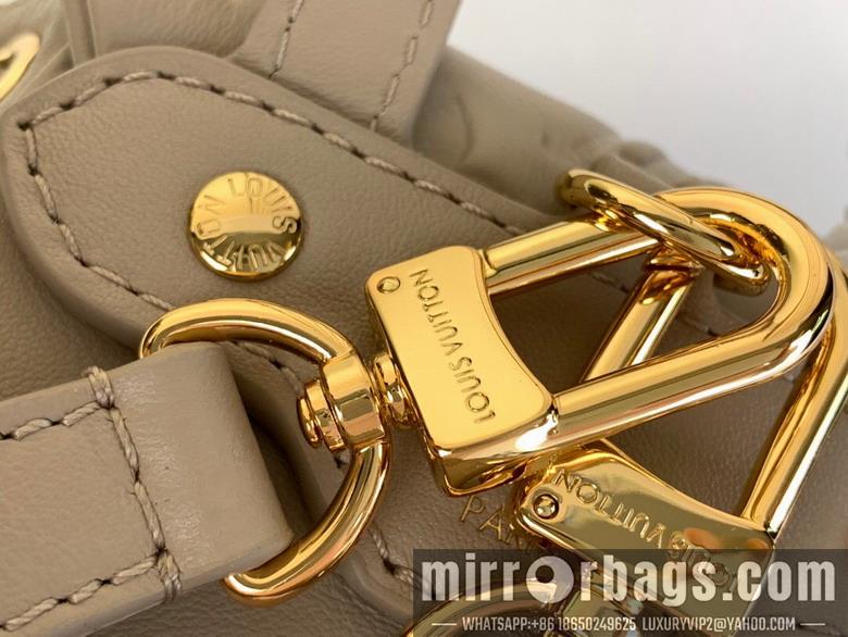 LV Replica Bags Coussin M13387 20x7.5x15cm gf