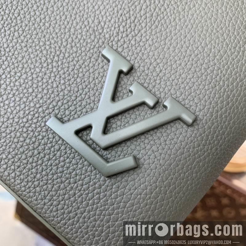 LV Replica Bags Aerogram iPad M69837军绿 30x22x5cm gf