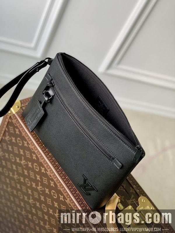LV Replica Bags Aerogram iPad M69837黑 30x22x5cm gf