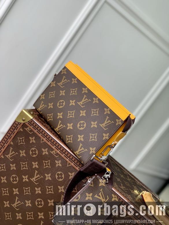 LV Replica Bags Alpha M81124 18.5x11x6.5cm gf1