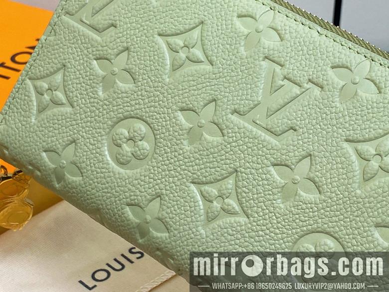 LV Replica Bags TM M13618 19.5x10.5x2.5cm gf2