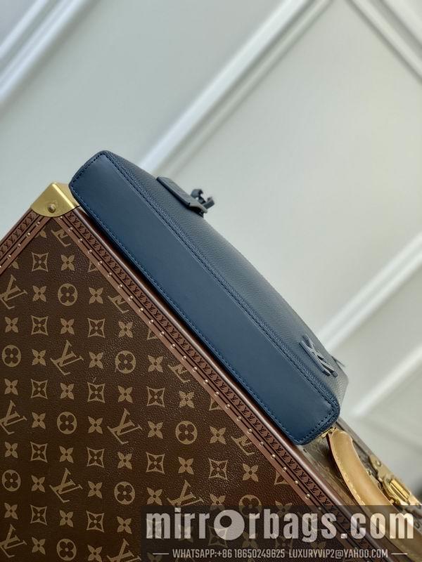 LV Replica Bags Aerogram iPad M69837蓝 30x22x5cm gf