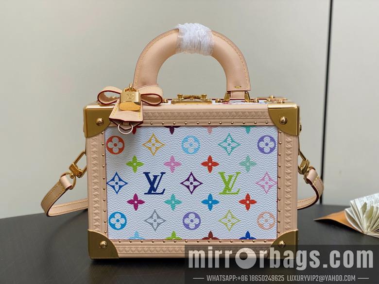 LV Replica Bags M13125 22.5x17.5x11cm gf