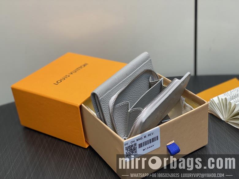 LV Replica Bags Compact M13464 11.5x8.5x4cm gf