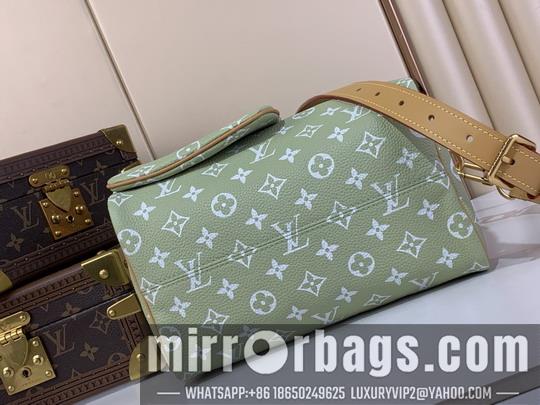 LV Replica Bags Speedy M24437 25x15x15cm gf2