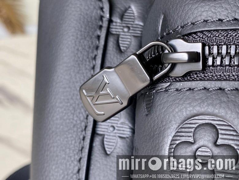 LV Replica Bags Discovery M46553 29x38x20cm gf.