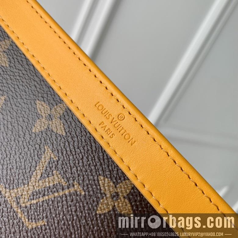 LV Replica Bags Alpha M81124 18.5x11x6.5cm gf1