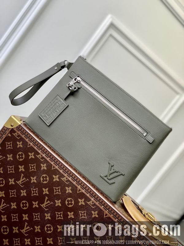 LV Replica Bags Aerogram iPad M69837军绿 30x22x5cm gf