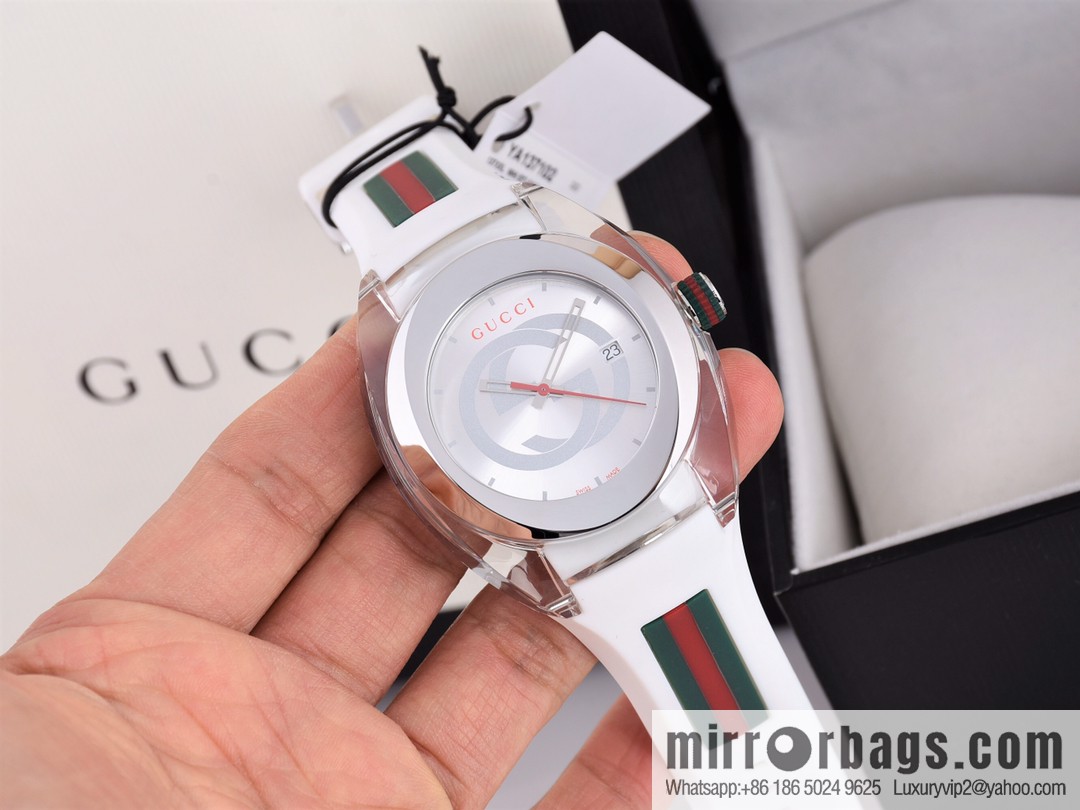 Gucci SYNC couple transparent quartz watch