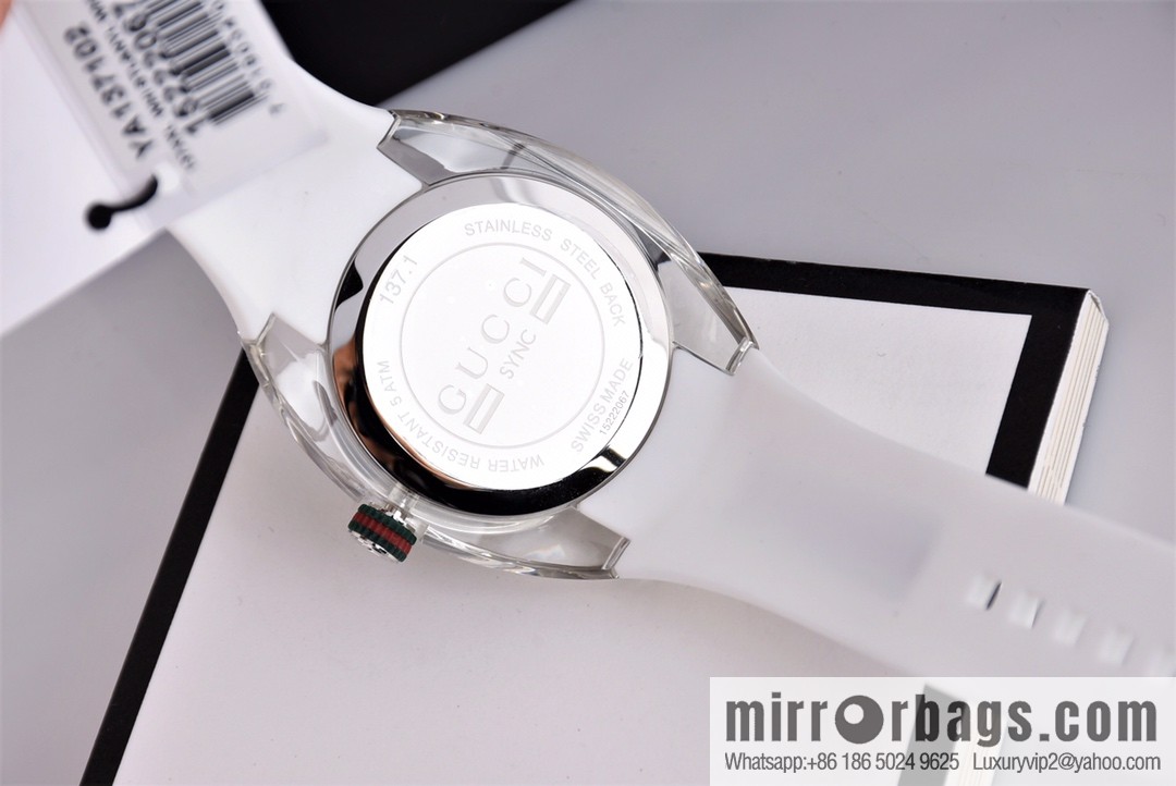 Gucci SYNC couple transparent quartz watch