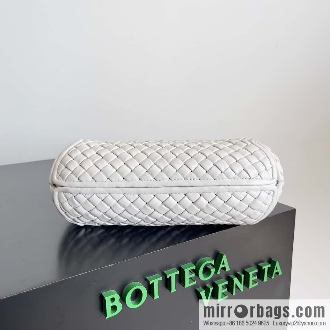 BV early spring new Clicker circular arc bag lamb woven leather, model number: 730968 white