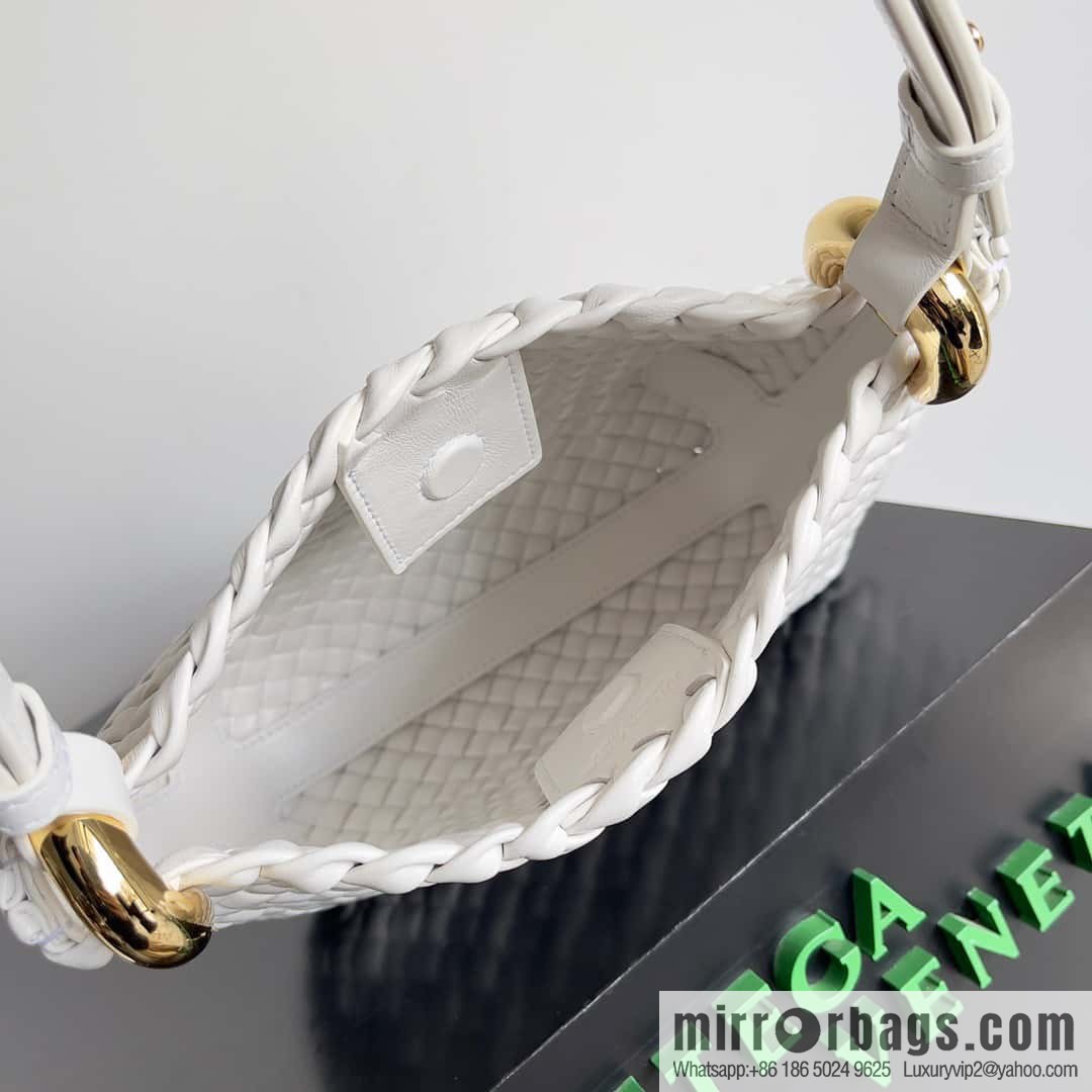 BV early spring new Clicker circular arc bag lamb woven leather, model number: 730968 white