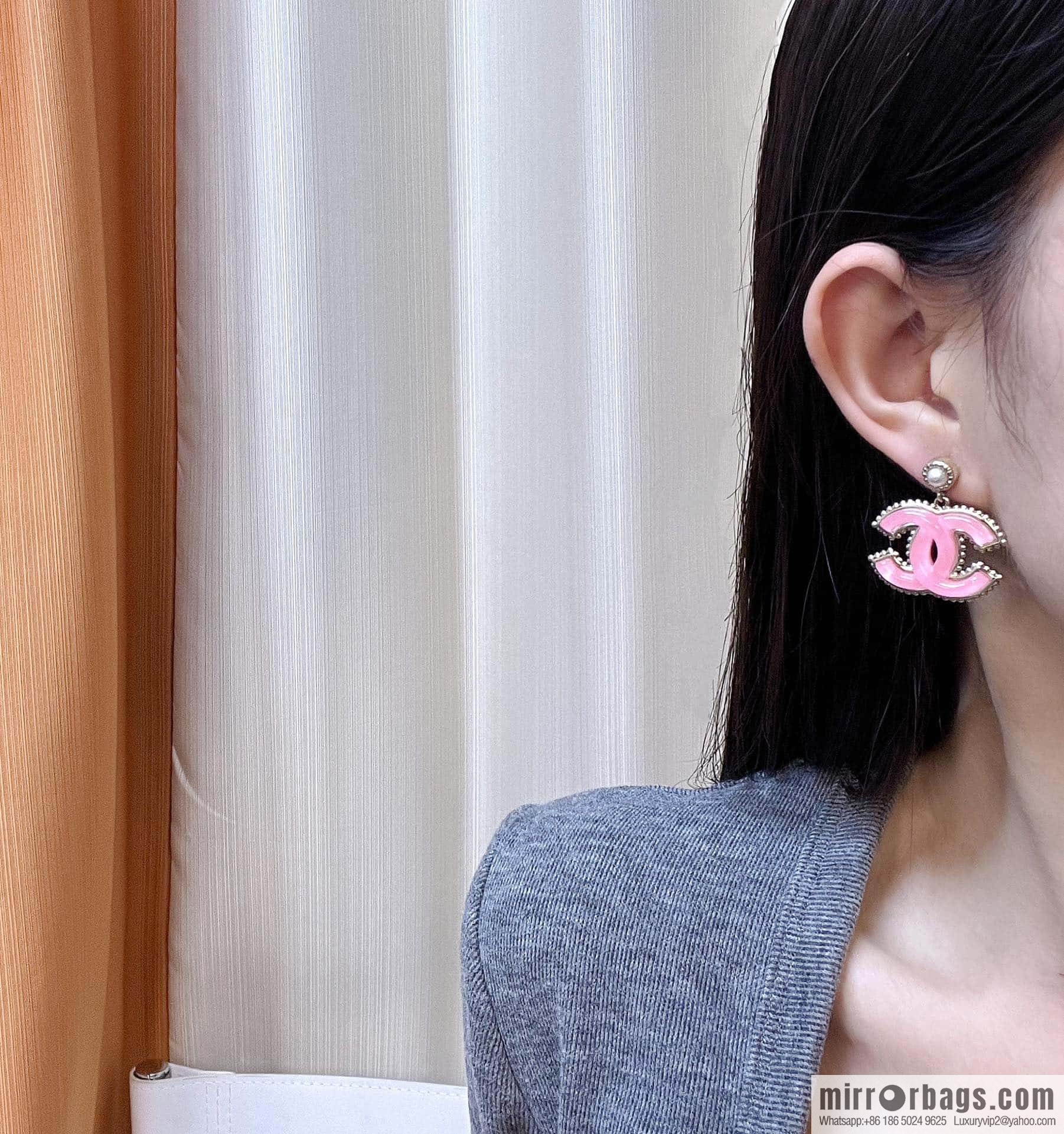 ❗️New ❗️ ☀️ new ☑️ Chanel c2 double c pink glazed stud earrings ☀️