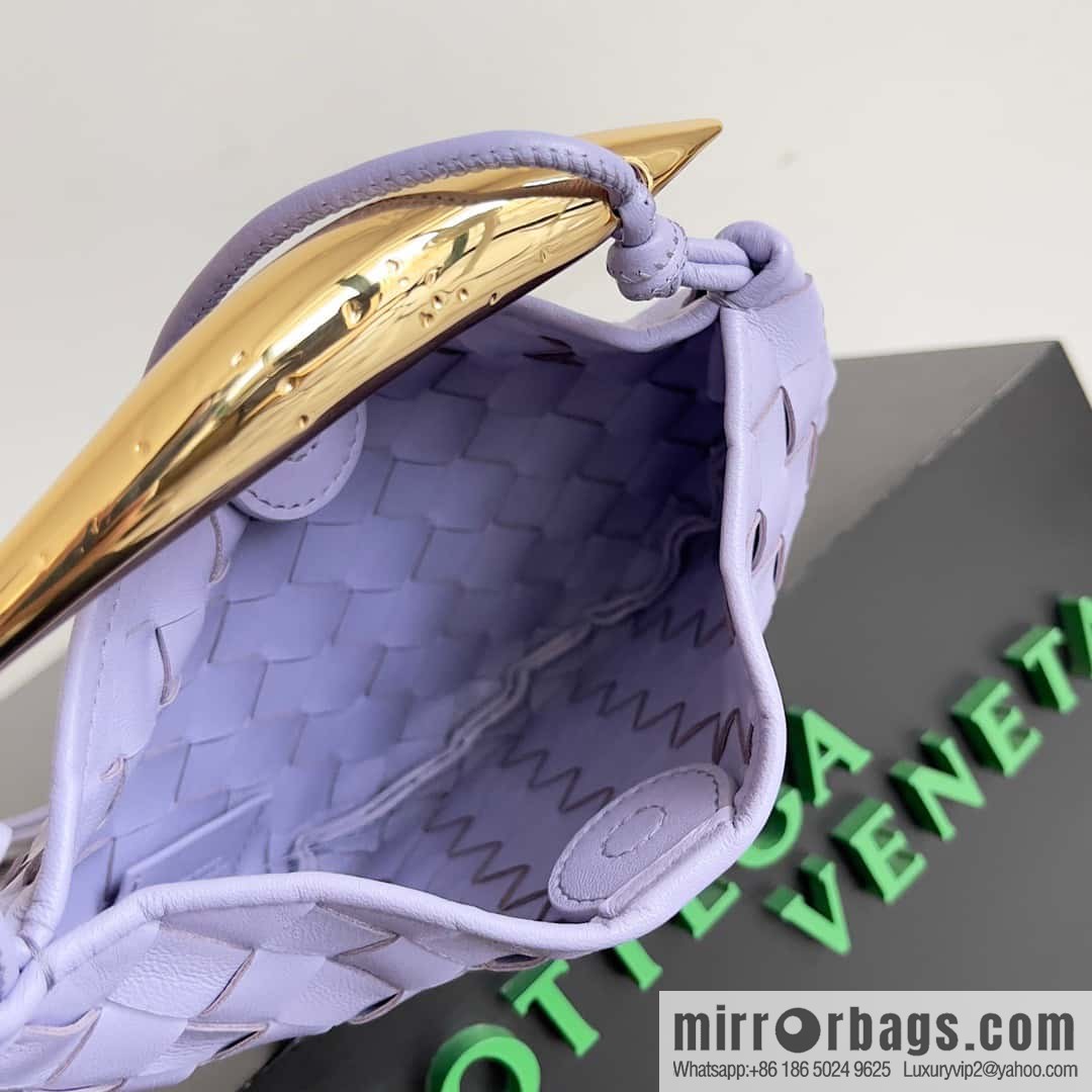 BottegaVeneta2023 new model, Baodiejia Bv spring and summer new mini sardines SARDINE model number: 744267 wisteria color
