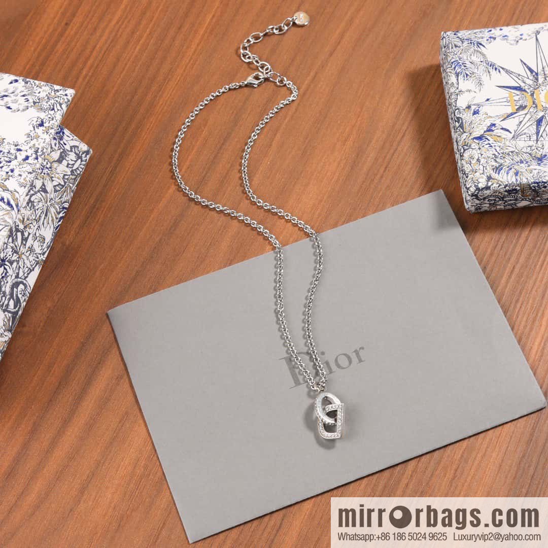 New ☑️ DIOR silver CD edge diamond necklace