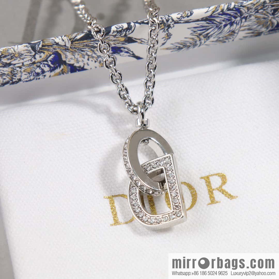 New ☑️ DIOR silver CD edge diamond necklace