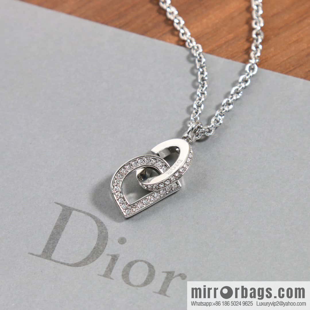 New ☑️ DIOR silver CD edge diamond necklace