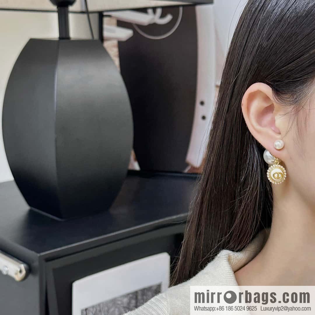 New ☑️ DIOR Dior CD drip oil size pearl stud earrings
