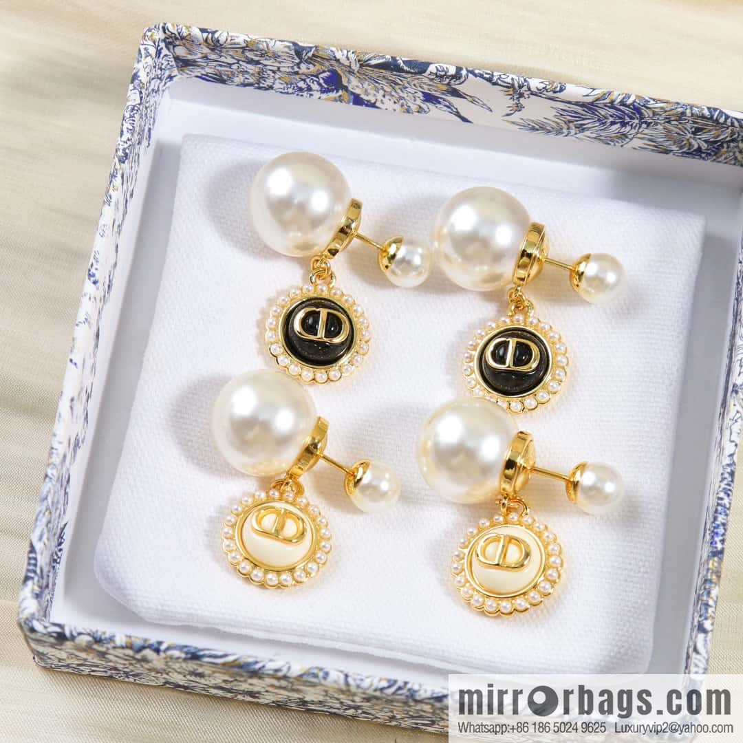 New ☑️ DIOR Dior CD drip oil size pearl stud earrings