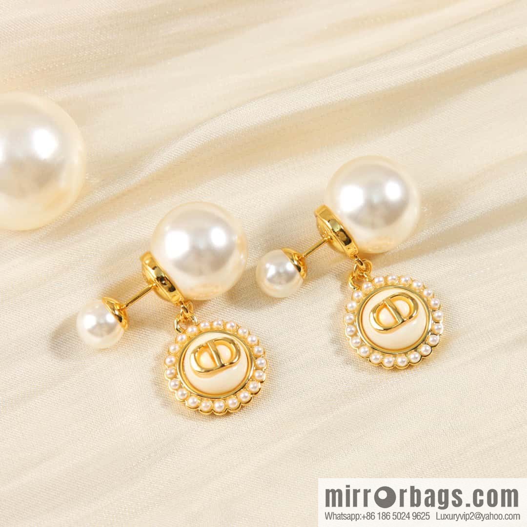 New ☑️ DIOR Dior CD drip oil size pearl stud earrings