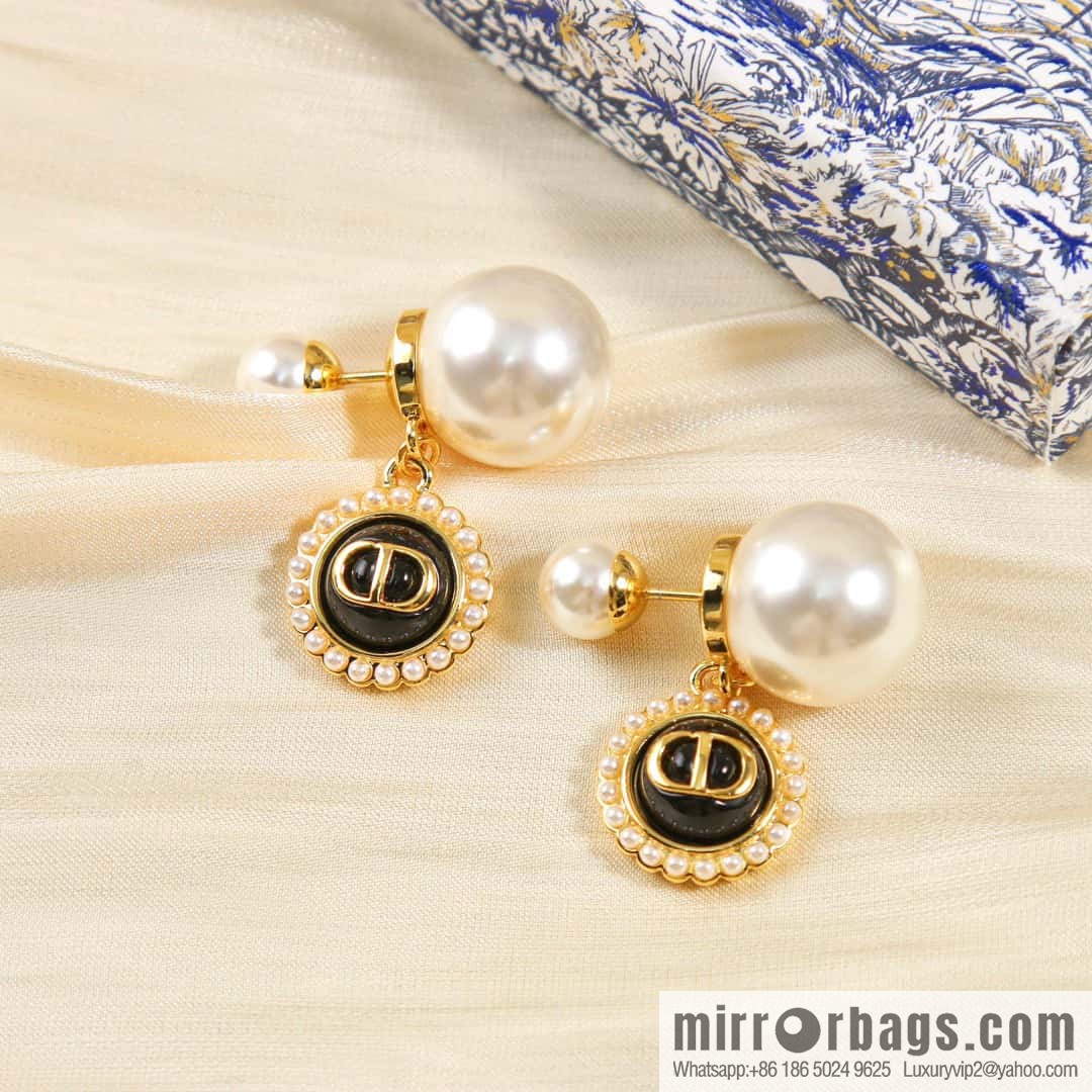 New ☑️ DIOR Dior CD drip oil size pearl stud earrings