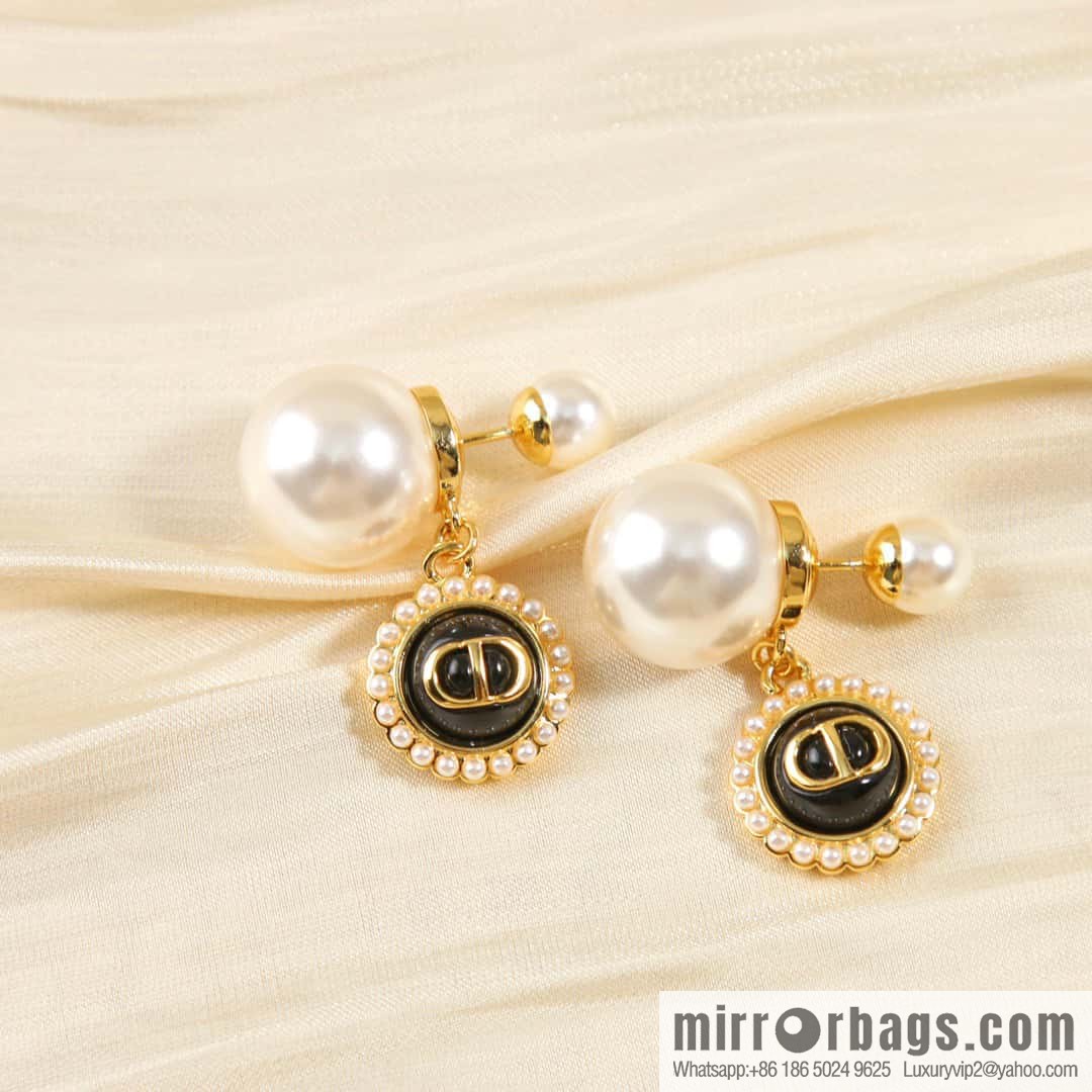 New ☑️ DIOR Dior CD drip oil size pearl stud earrings