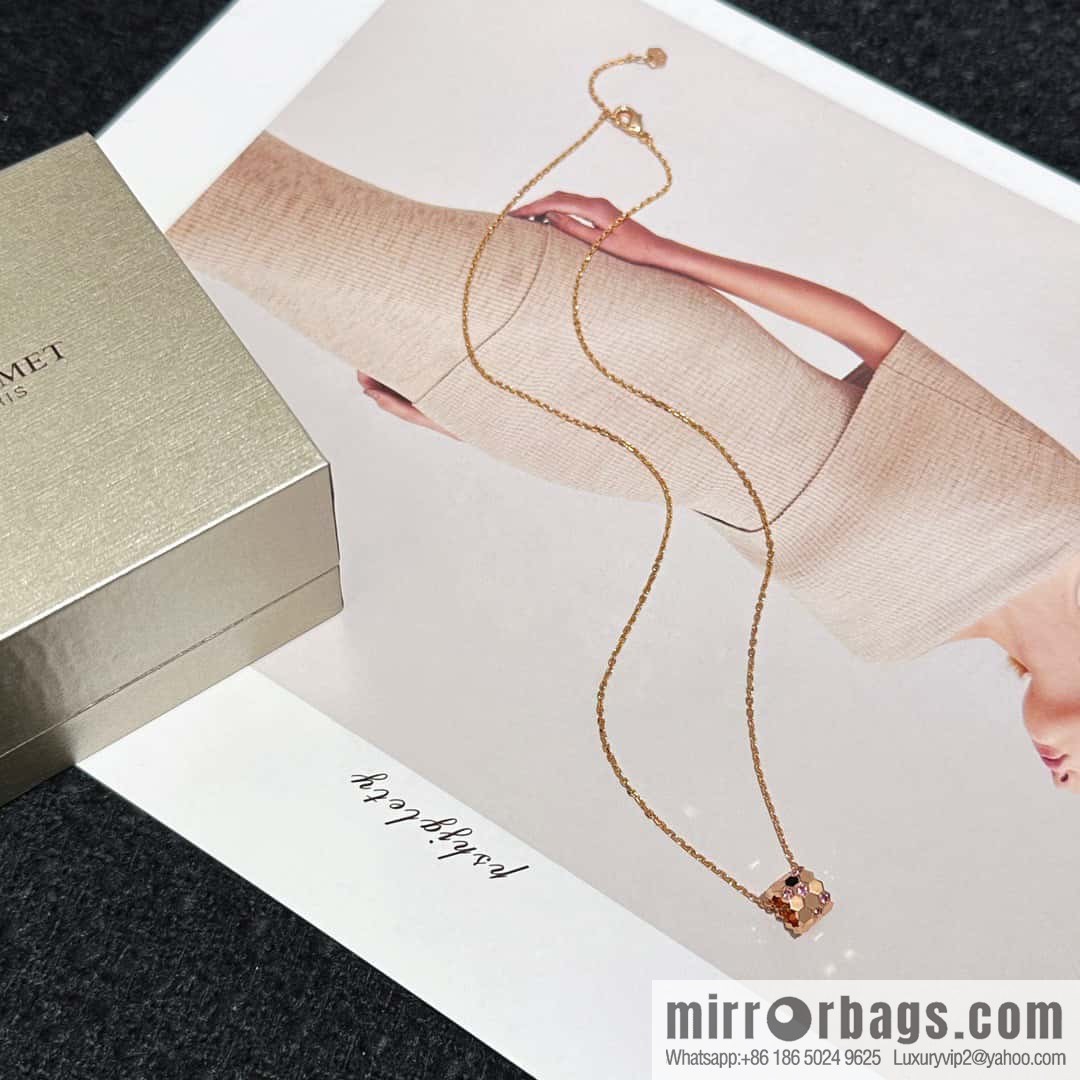 ❗️New popular ❗️ ☀️ CHAUMET new rose gold pink diamond honeycomb necklace ☀️
