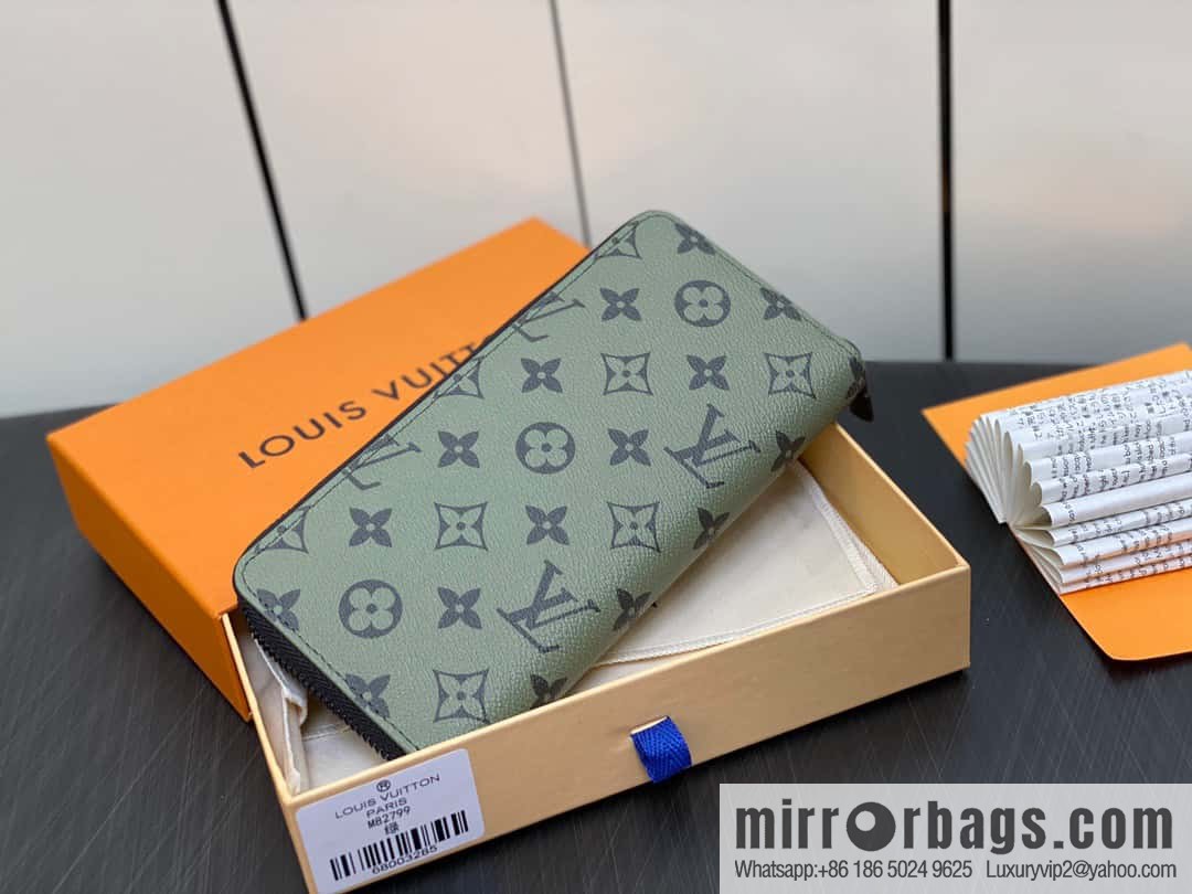 [Original single boutique] M82799 green, silk screen single zipper wallet series Zippy zipper wallet