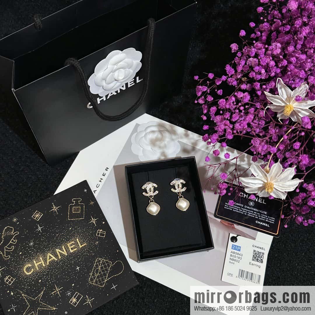 ❗️New ❗️☀️ New ☑️ Chanel c2 full diamond double c diamond pearl stud earrings ☀️