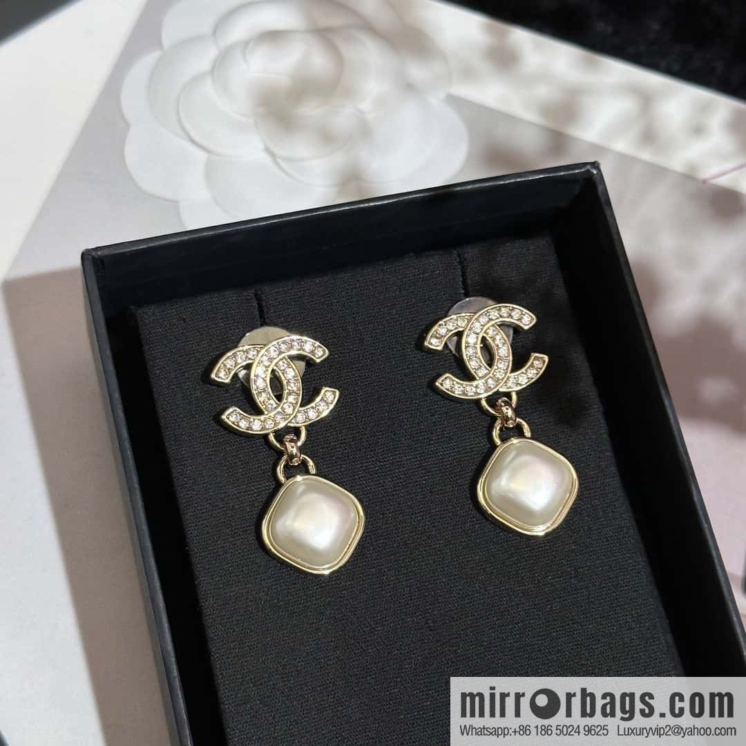 ❗️New ❗️☀️ New ☑️ Chanel c2 full diamond double c diamond pearl stud earrings ☀️