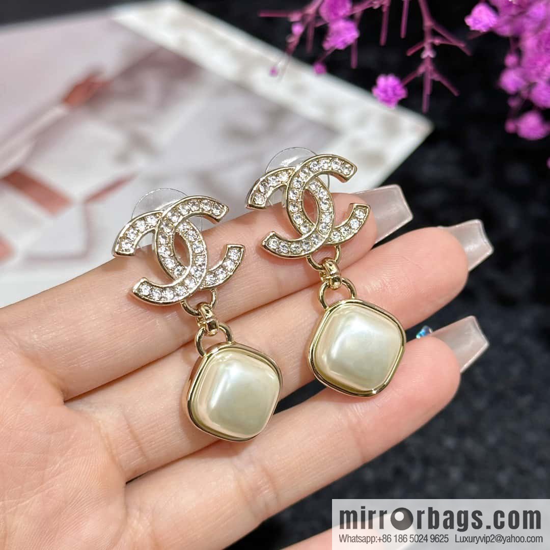 ❗️New ❗️☀️ New ☑️ Chanel c2 full diamond double c diamond pearl stud earrings ☀️