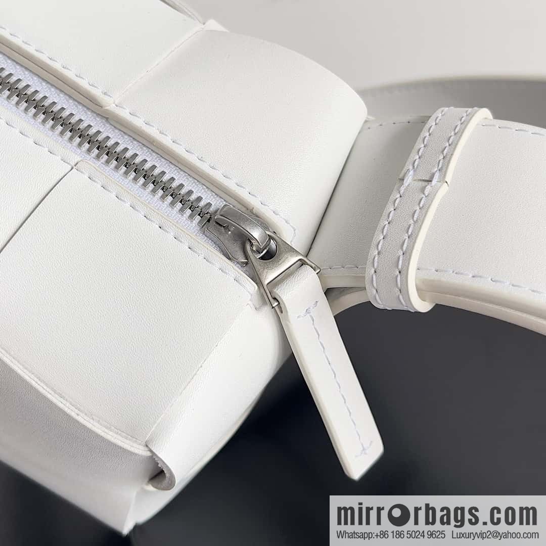 B Unisex same BRICK CASSETTE long shoulder strap series crossbody bag shoulder backpack model; 729251 white
