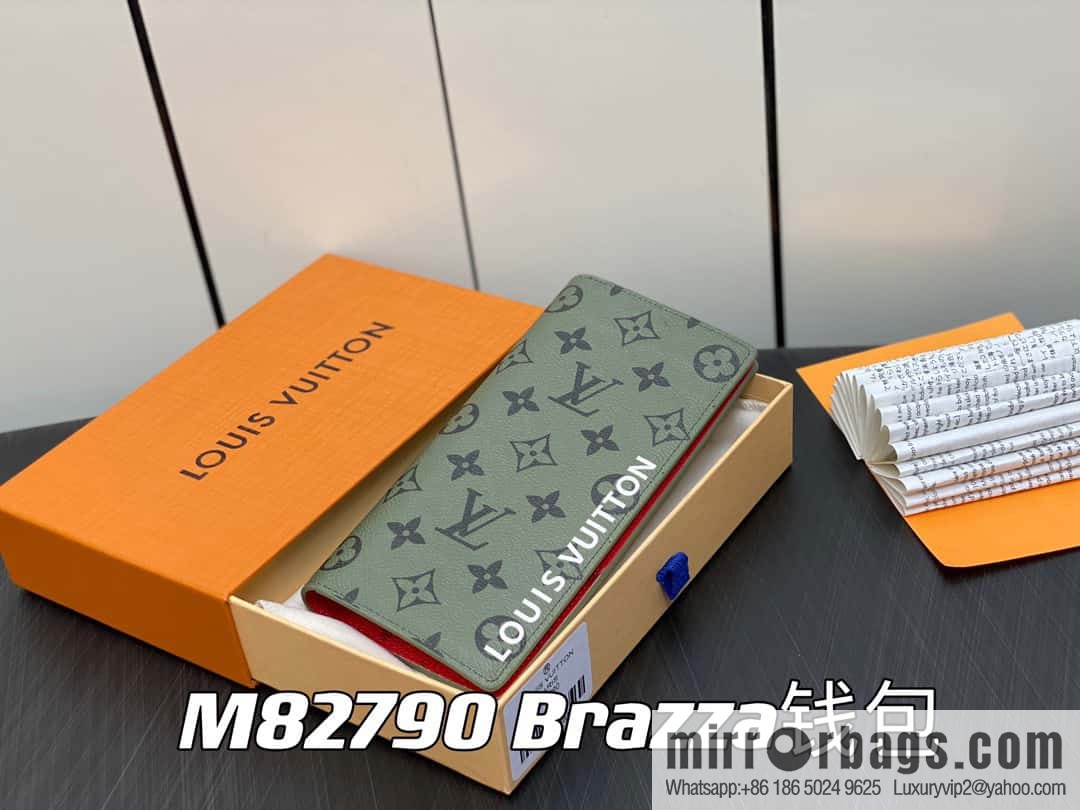 [Original order boutique] M82790 green, silk screen suit wallet series Brazza wallet