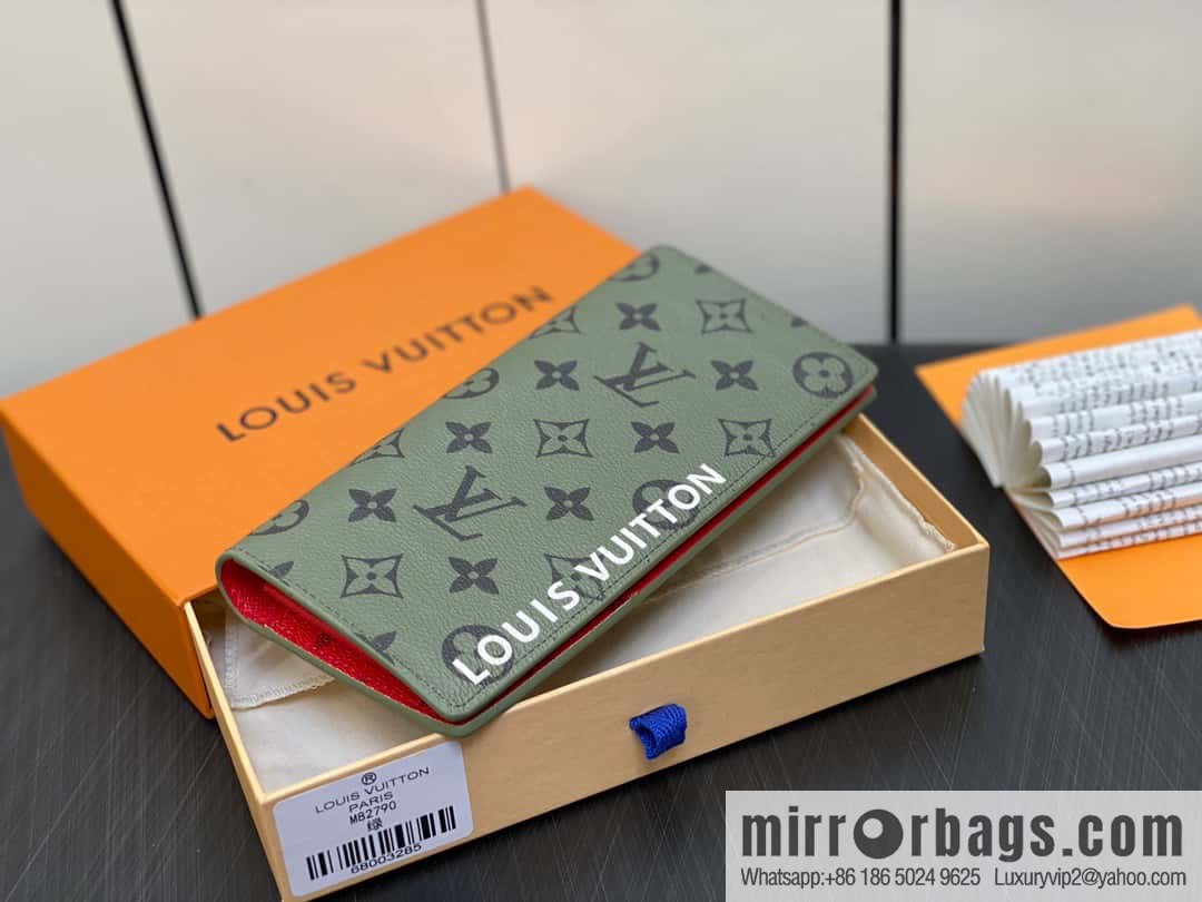 [Original order boutique] M82790 green, silk screen suit wallet series Brazza wallet