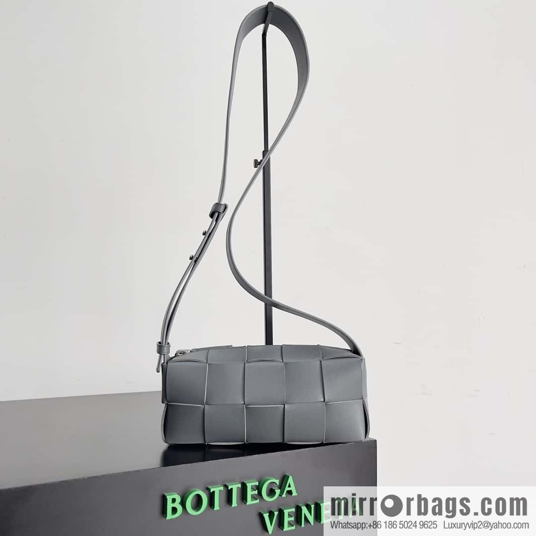 B Unisex the same BRICK CASSETTE long shoulder strap series crossbody bag shoulder backpack model; 729251