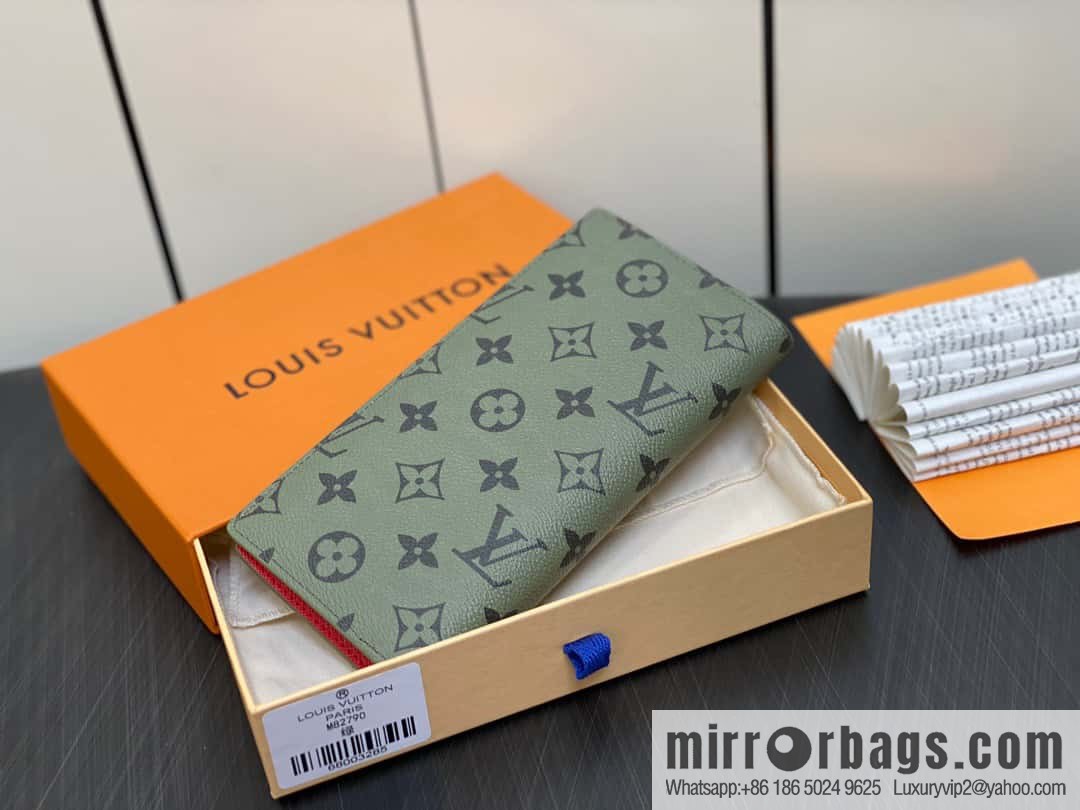 [Original order boutique] M82790 green, silk screen suit wallet series Brazza wallet