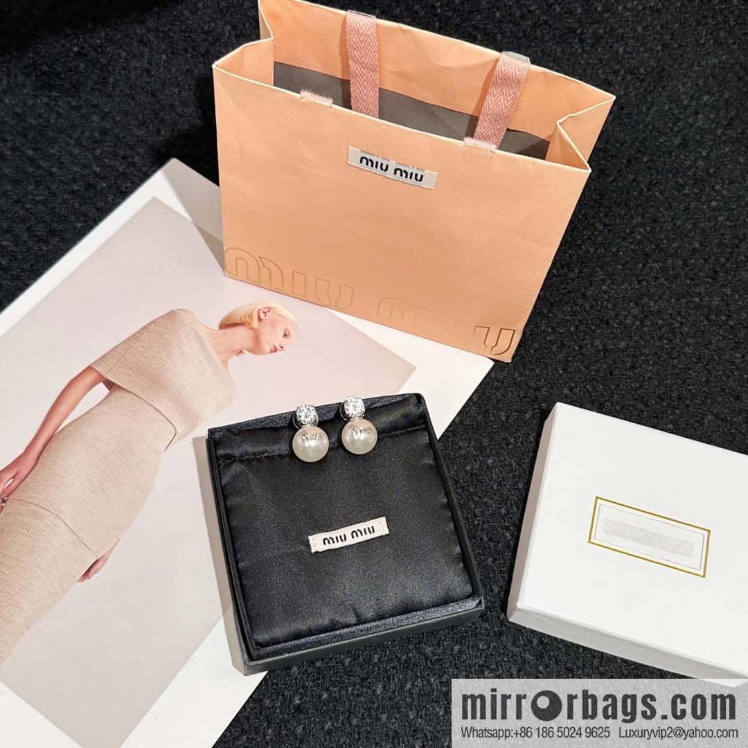 ❗️New ❗️ MIU MIU pearl stud earrings